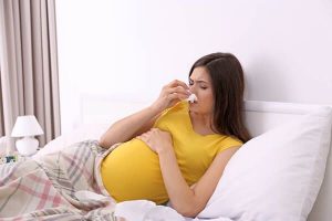 Bà bầu bị chảy máu cam có sao không? Có ảnh hưởng gì không? 