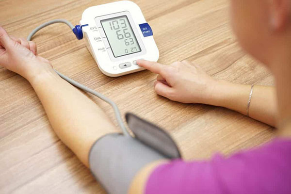 Hiện tượng bà bầu bị tê tay chân có nguy hiểm không?