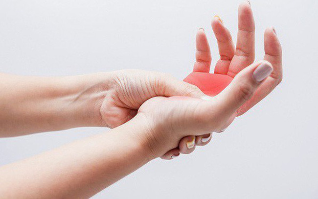 Lời khuyên của chuyên gia: Tê chân tay nên uống thuốc gì?
