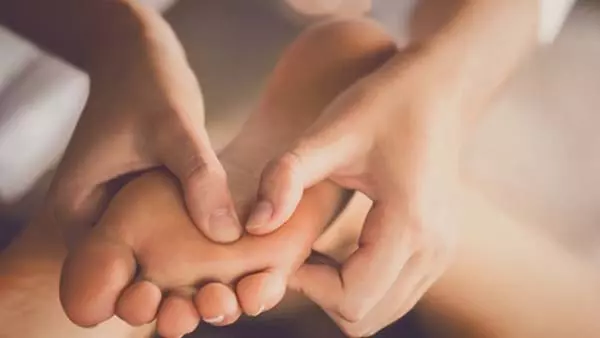 5 cách bấm huyệt chữa viêm mũi dị ứng: hiệu quả trong 1 giây!