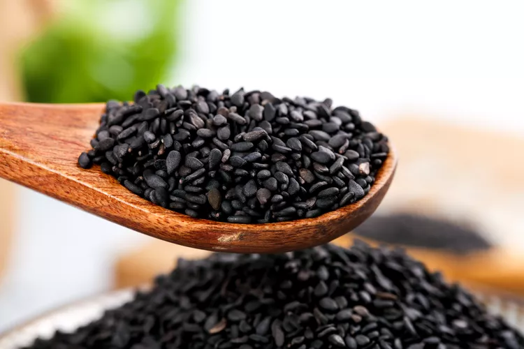 Bật mí 15 loại cây thuốc nam hỗ trợ trị táo bón hiệu quả