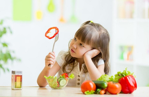 con ăn rau sẽ hết táo bón